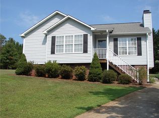 101 Oakmont Ct, King, NC 27021