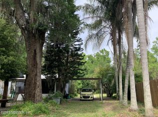 135 Dunn Ave, San Mateo, FL 32187