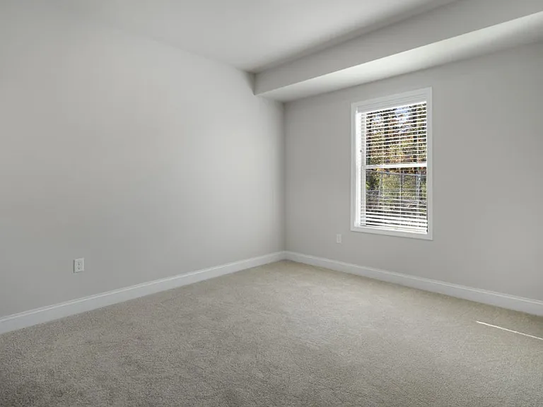 721 Burdeck St — Photo 16