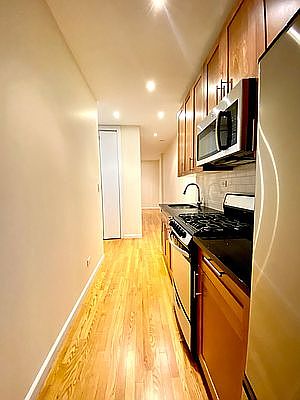 2nd image of 1482 York Ave #5IV