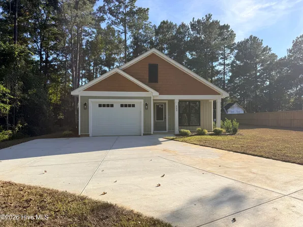 302 Pine Court, Hampstead, NC 28443
