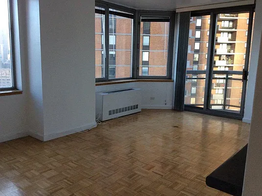 Rented by Cast Iron Real Estate | media 14