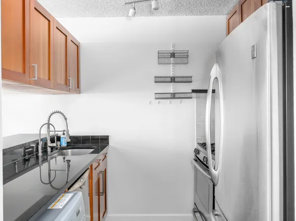 376 Broadway image 4 of 10