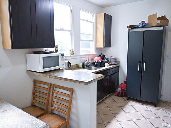 5th image of 33 Precita Ave