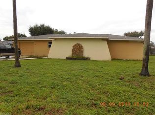 203 Jayview Ave, Lehigh Acres, FL 33936