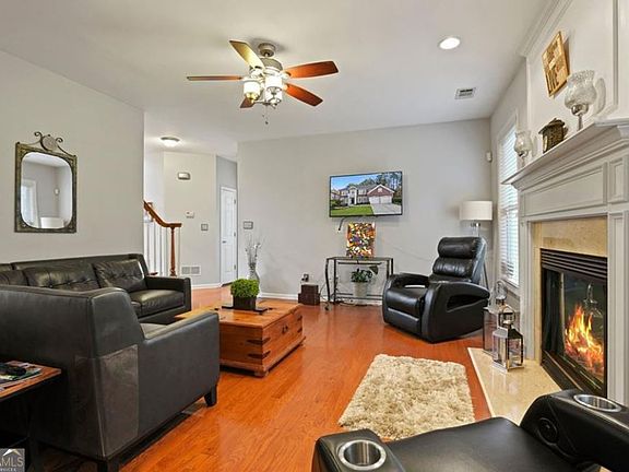 5th image of 3224 Wolf Club Ln SW