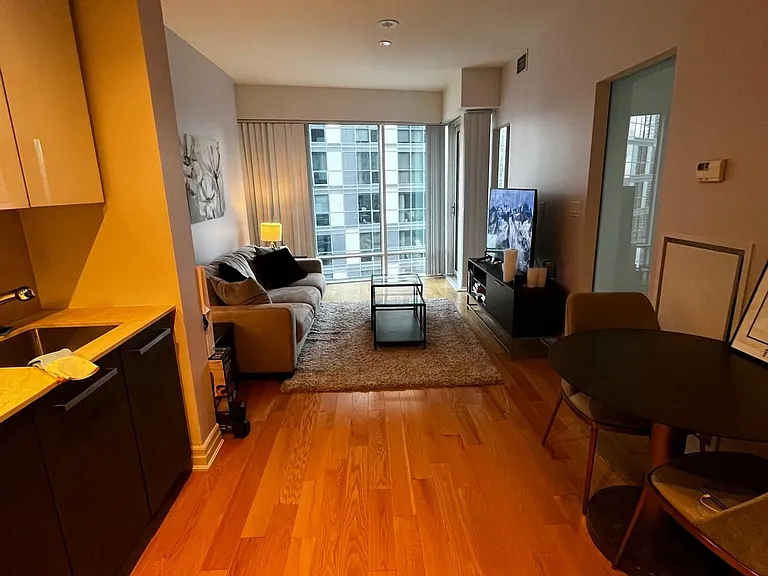 8 The Esplanade #2701 — Photo 2