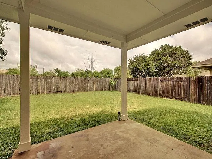Building Photo - 427 Territory Trl