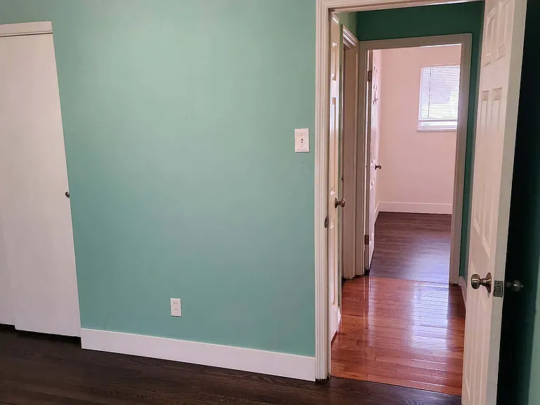 1725 Clover Ln — Photo 5
