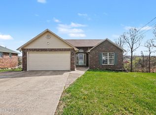 127 Joy Ct, Radcliff, KY 40160