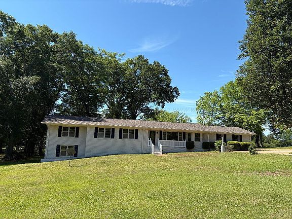 3rd image of 301 W Ridgewood Rd