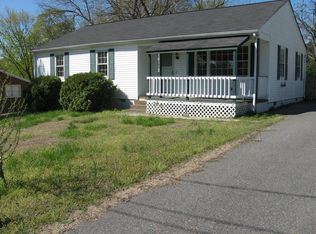 16112 Meridian Ave, Chester, VA 23831