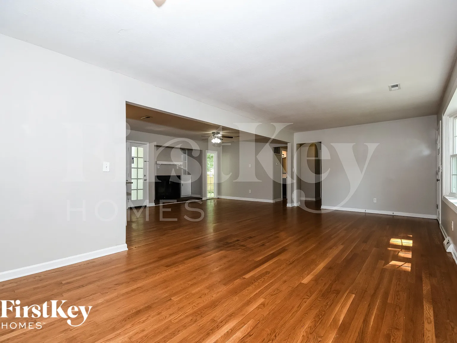 3 bed, 2.0 bath, 1474 sqft, $2,425 — Photo 4
