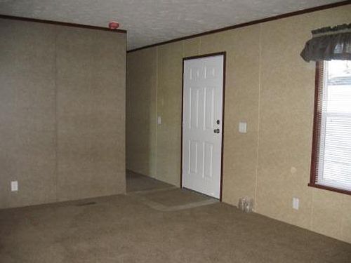 2nd image of 150 W Pin Oak Dr
