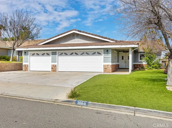 30841 Long Point Dr, Canyon Lake, CA 92587