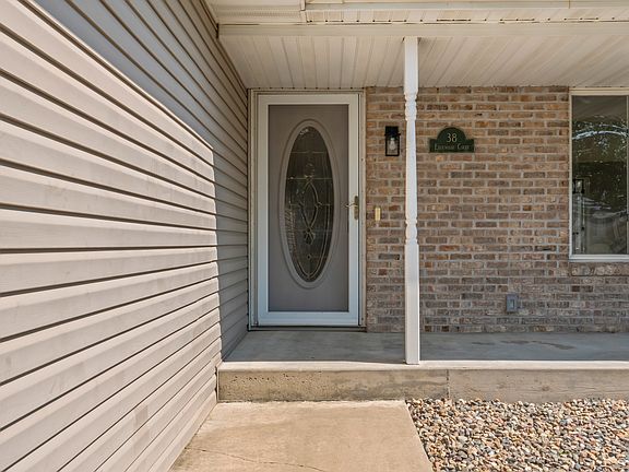 4th image of 38 Edgewood Ct