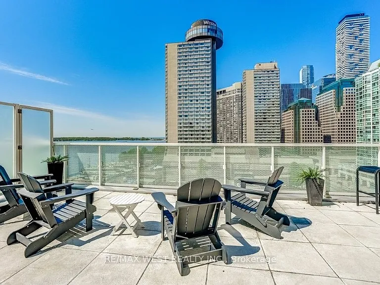 15 Queens Quay E #1006 — Photo 27