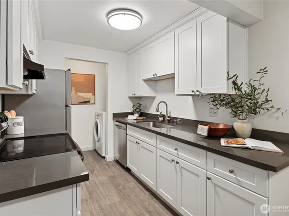 16817 Larch Way #E103, Lynnwood, WA 98037