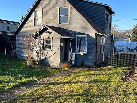 2nd image of 2123 Front Ave NE