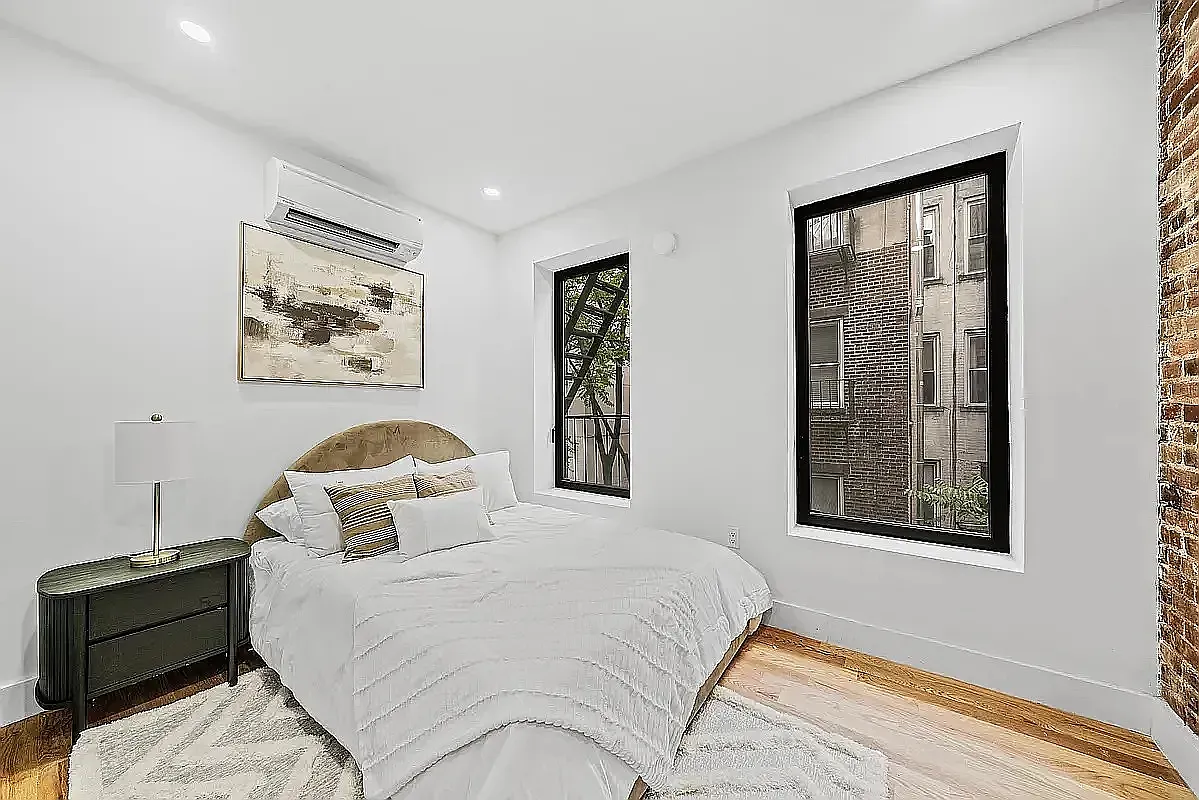 452 West 36th Street — Photo 1