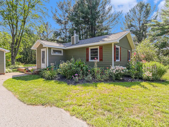 7575 Eight Mile Rd, Kaleva, MI 49645