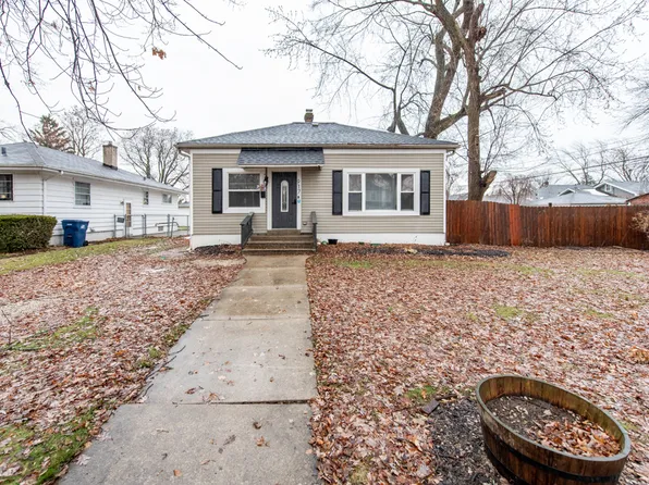 917 N Linden Ave, Waukegan, IL 60085