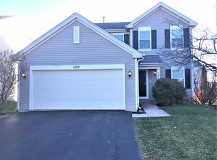 1022 Shoreline Dr, Aurora, IL 60504