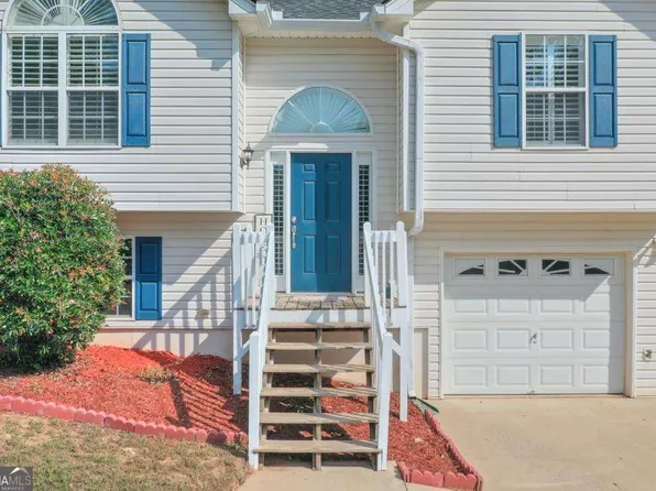 371 Crystal Creek Ln, Dallas, GA 30157