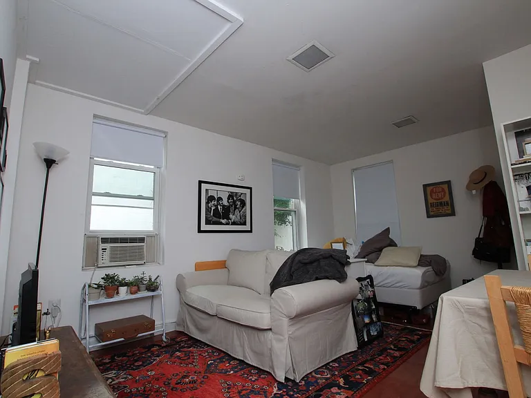 454 E Girard Ave #2R — Photo 5