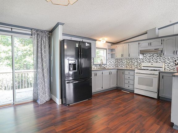 5th image of 517 E Rainbow Rd