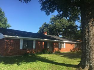 15 45th St SW, Paris, TX 75460