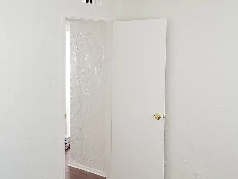 4370 Colfax Ave #15 — Photo 11