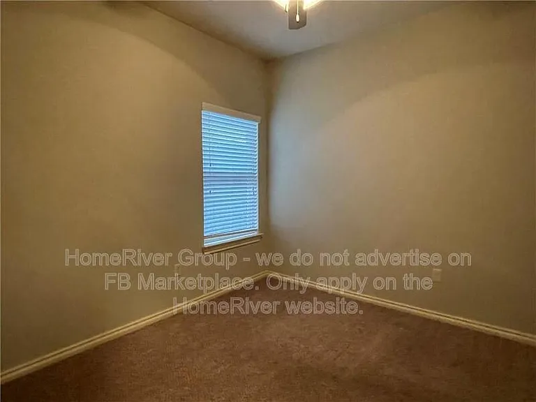 1004 SW 92nd St — Photo 5