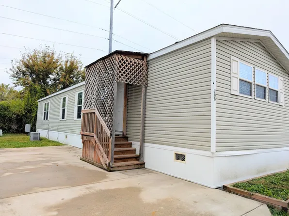 788 Maple Ln, Justice, IL 60458