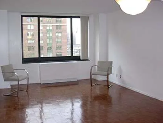 Rented by CCG Real Estate Brokerage | media 14