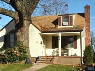 37 Turnure St, Bergenfield, NJ 07621