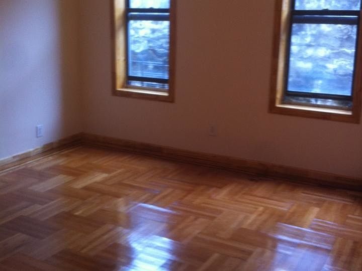 2nd image of 947 Montgomery St APT 15A