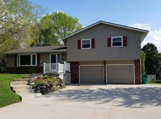5207 Cook St, Mc Farland, WI 53558