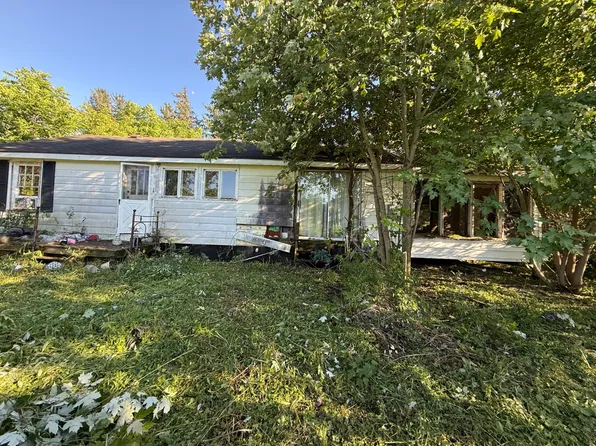 4408 Cedarvale Rd, Syracuse, NY 13215