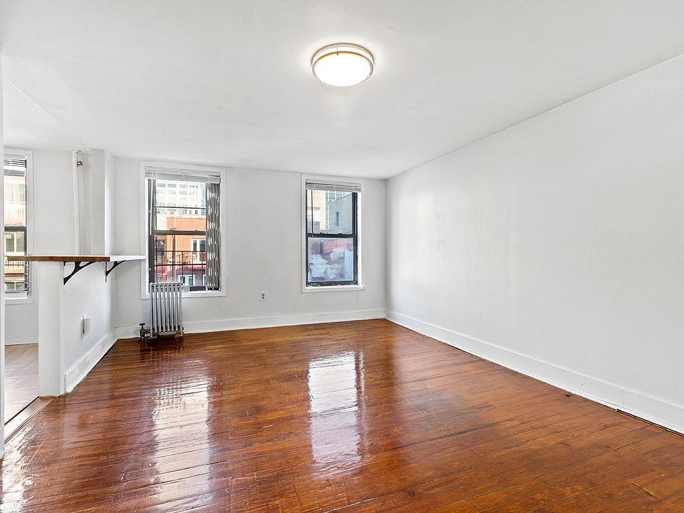 1st image of 383 Pacific St #4
