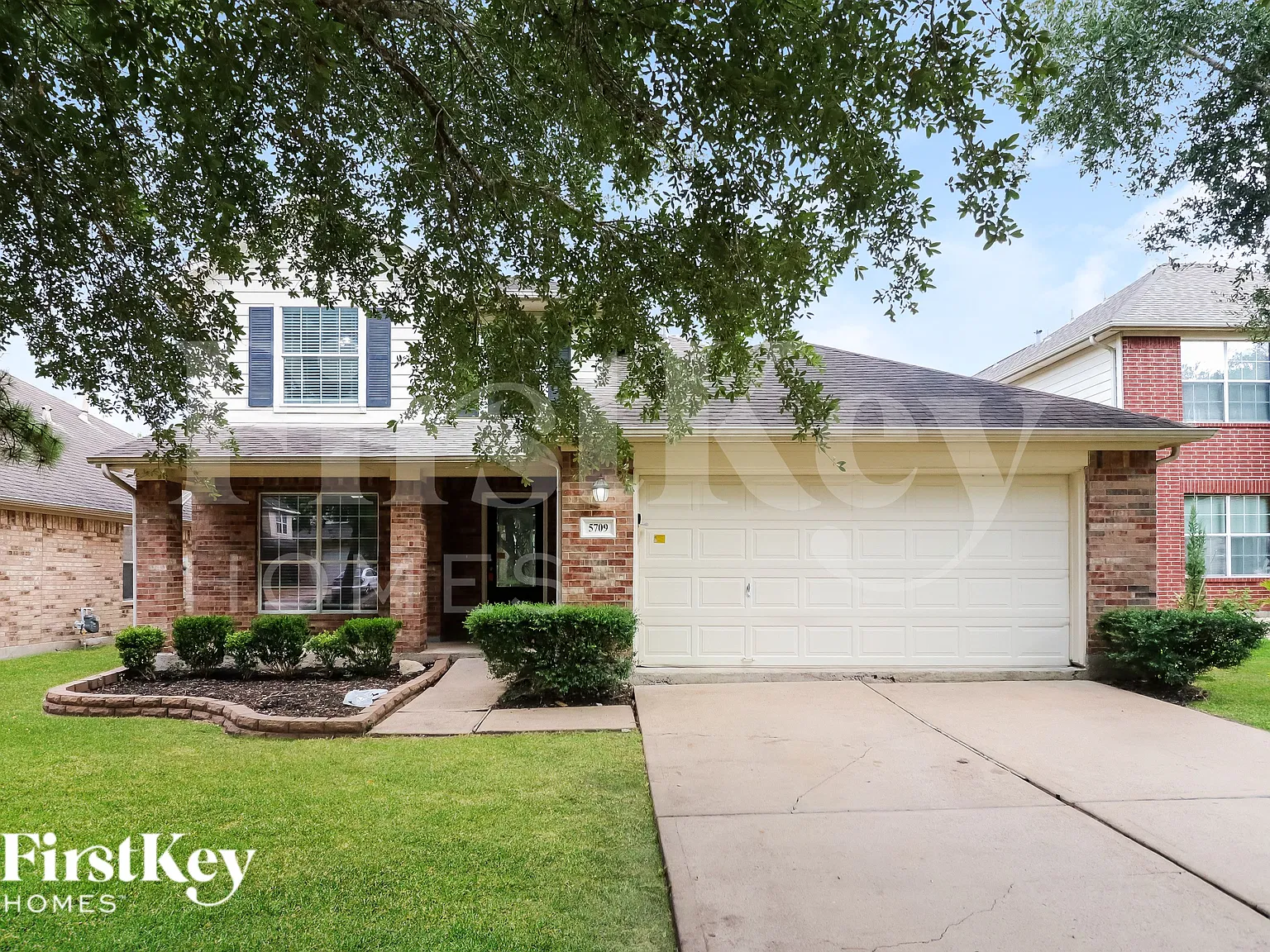 4 bed, 2.5 bath, 2133 sqft, $2,450 — Photo 1