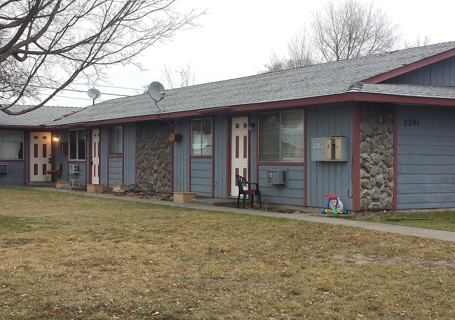 2201 E Cataldo Ave — Photo 1