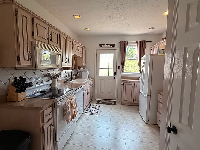 1964 Pittview Ave — Photo 14