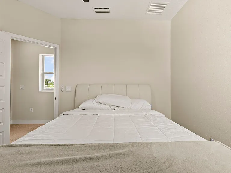 2110 W Palmetto St — Photo 20