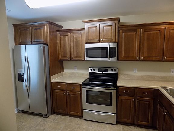 4th image of 56 Rivermoor Ct