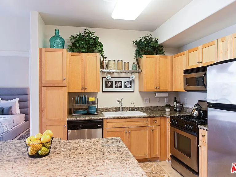 100 S Alameda St #267 — Photo 12