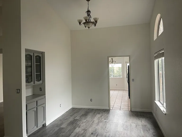 308 Clarescastle Way — Photo 8
