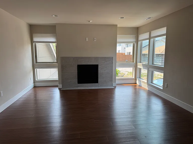 2551 S Graham St #A — Photo 12