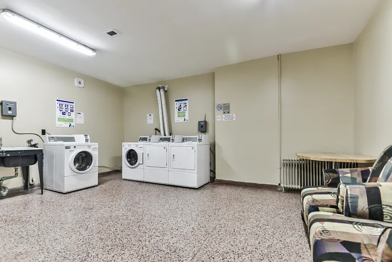 4141 Bathurst St — Photo 9