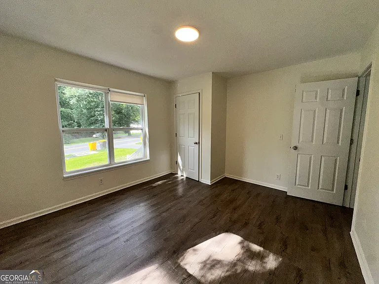 600 W Main St — Photo 13